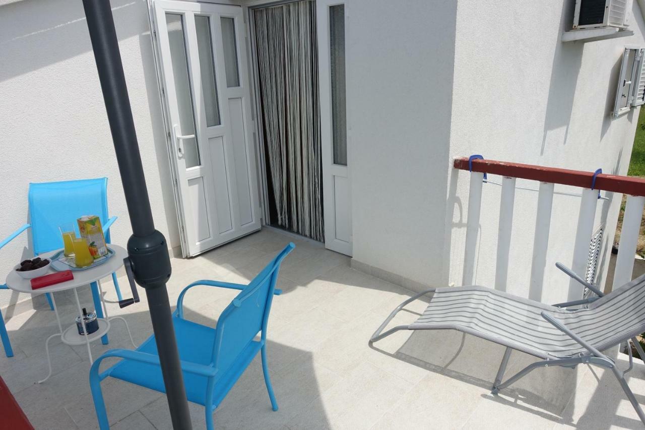 Apartman Joy Нин Экстерьер фото